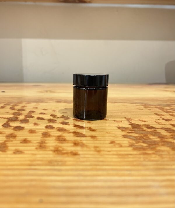 1oz glass jar with black lid